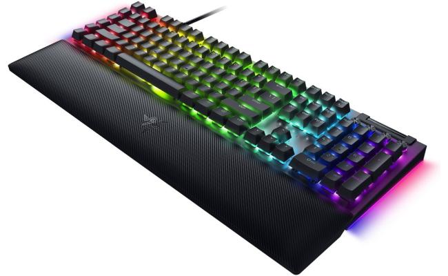 Razer BlackWidow V4 Mechanical 6 Dedicated Macro Keys Magnetic Wrist Rest Doubleshot ABS Keycaps Green Switches - Black Razer BlackWidow V4 Mechanical 6 Dedicated Macro Keys Magnetic Wrist Rest Doubleshot ABS Keycaps Green Switches - Black