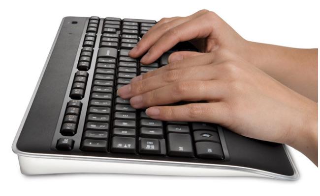 Logitech K800 RF Wireless Slim Illuminated Keyboard